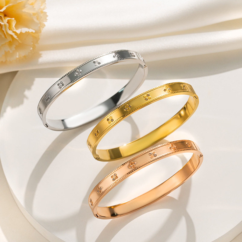 No Fading Fashion Zircon Full Diamond Titanium Steel Bracelet Women's Niche High-end Light Luxury Bracelet Temperament High-end Jewelry