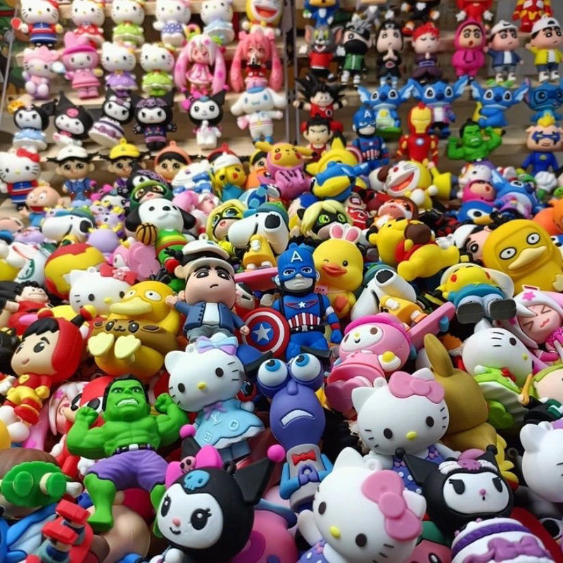 网红潮玩公仔地摊夜市跑量摆摊手办玩具PVC立体卡通玩偶盲盒公仔