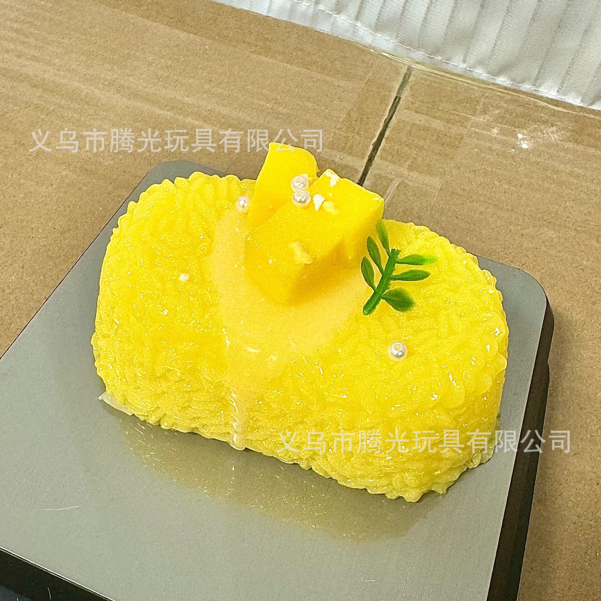 マンゴーせんべいおにぎり