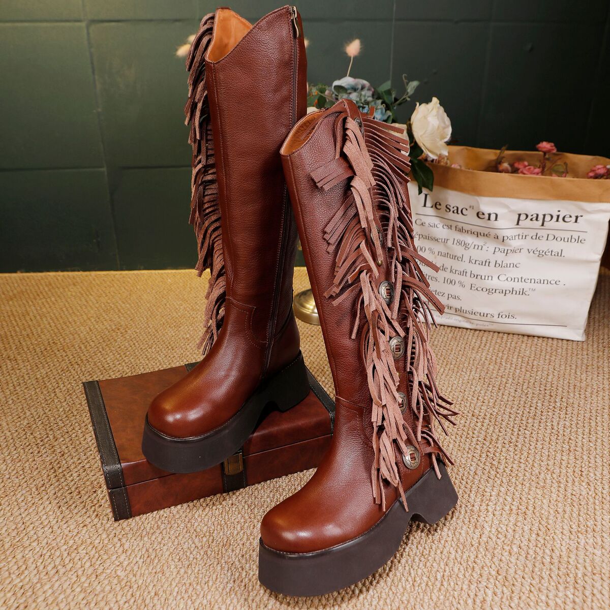 Boot nữ cổ cao da bò thật gót vừa tua rua khóa kéo bên — màu đen, màu nâu