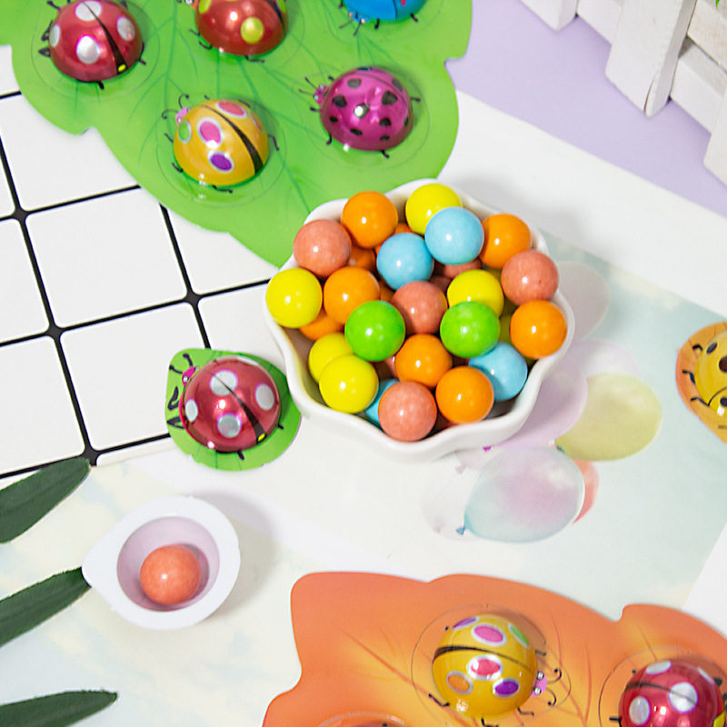 Cartoon Seven Star Ladybug Cute Leaf Crispy Milk Fragrance Sandwich Milk Chocolate Beans Children's Snacks Candy Wholesale