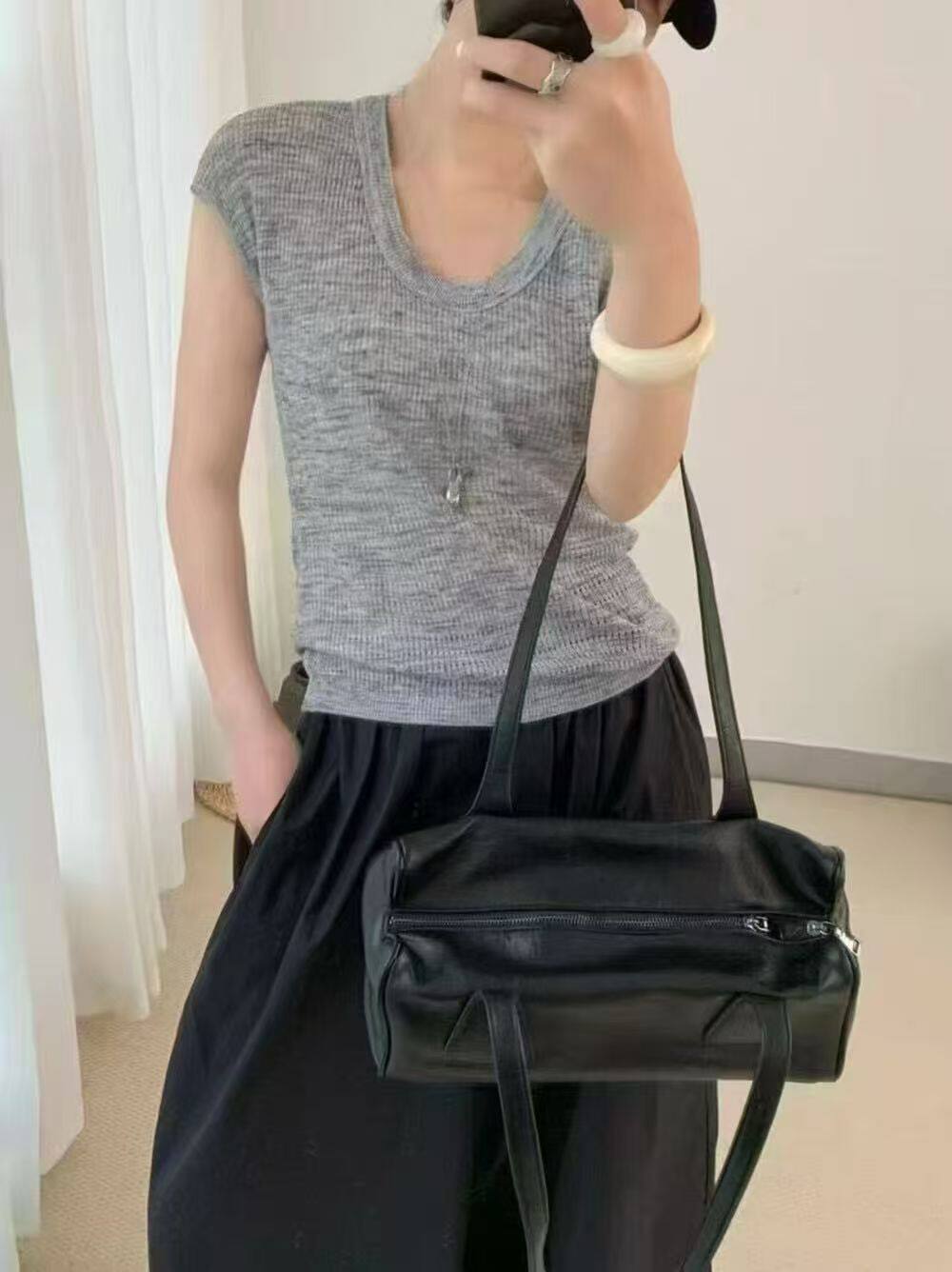 纯欲风低U领针织衫短袖女夏季2026新款巨好看的修身坑条薄款上衣