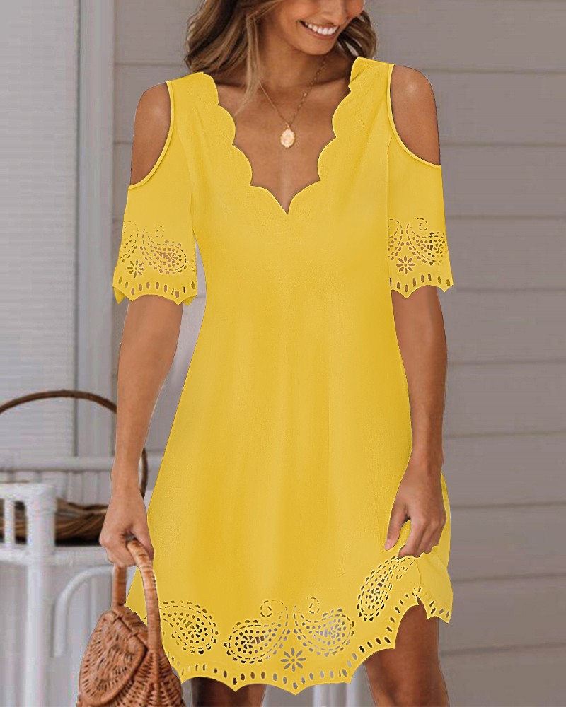 Lace V Neck Short Sleeve Dress Solid Color Elegant Design Comfortable Fabric Perfect for Summer Events Wholesale