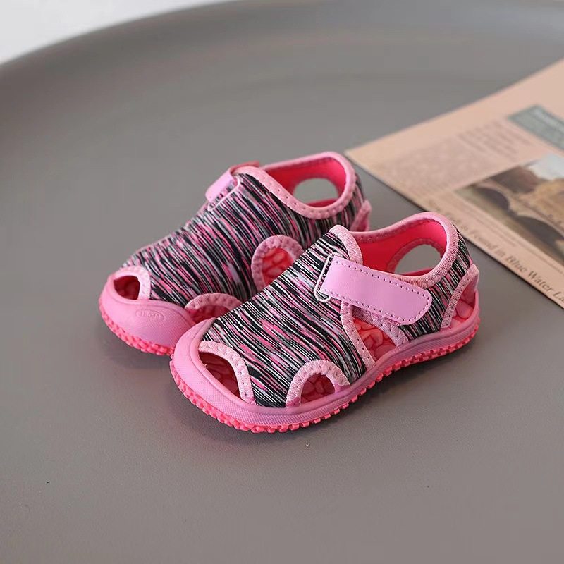 2022 Summer New Children's Sandals Soft Bottom Beach Shoes Velcro Breathable Mesh Mesh Shoes for Boys and Girls