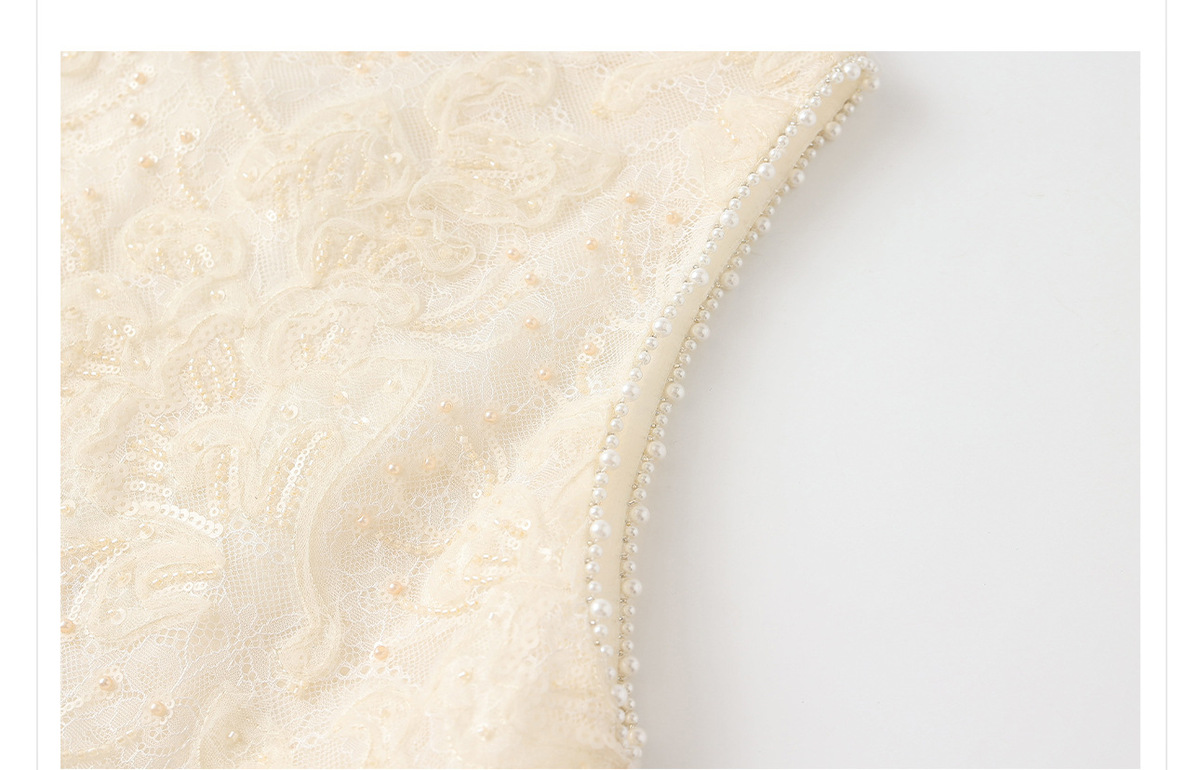Bộ ba món nữ gồm áo khoác dệt hoa đính cườm tua rua, áo gile và chân váy ren dáng midi — Áo khoác Jacquard (giao hàng trong 7 ngày), Áo khoác Jacquard (giao hàng trong ngày), Áo tua rua (giao hàng trong 7 ngày), Áo tua rua (giao hàng trong ngày)