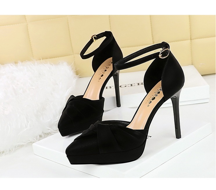 Sandal cao gót nữ mũi nhọn quai ngang đính nơ, đế xuồng 1.5cm, gót mảnh 10.5cm — Màu đen, Màu trắng be