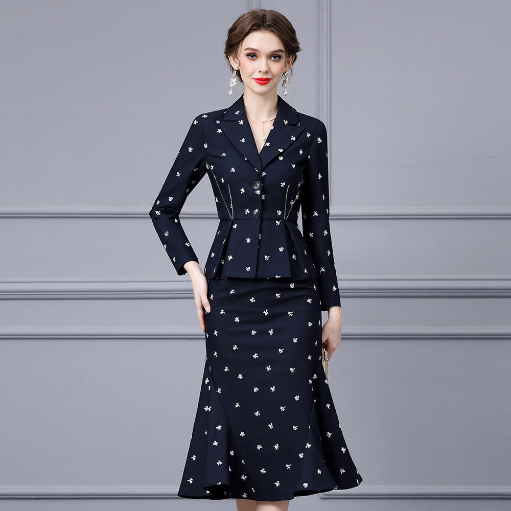 Set Áo Vest Nữ Thêu Hoa Cao Cấp và Chân Váy Đuôi Cá Màu Xanh Navy