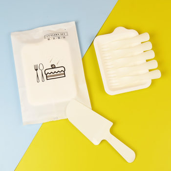 Birthday Cake Tableware Paper Pulp Plate Set Plastic Disposable Cake Cutlery Set Wavy Fork Cutlery Set