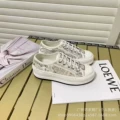 Gray tiger embroidery