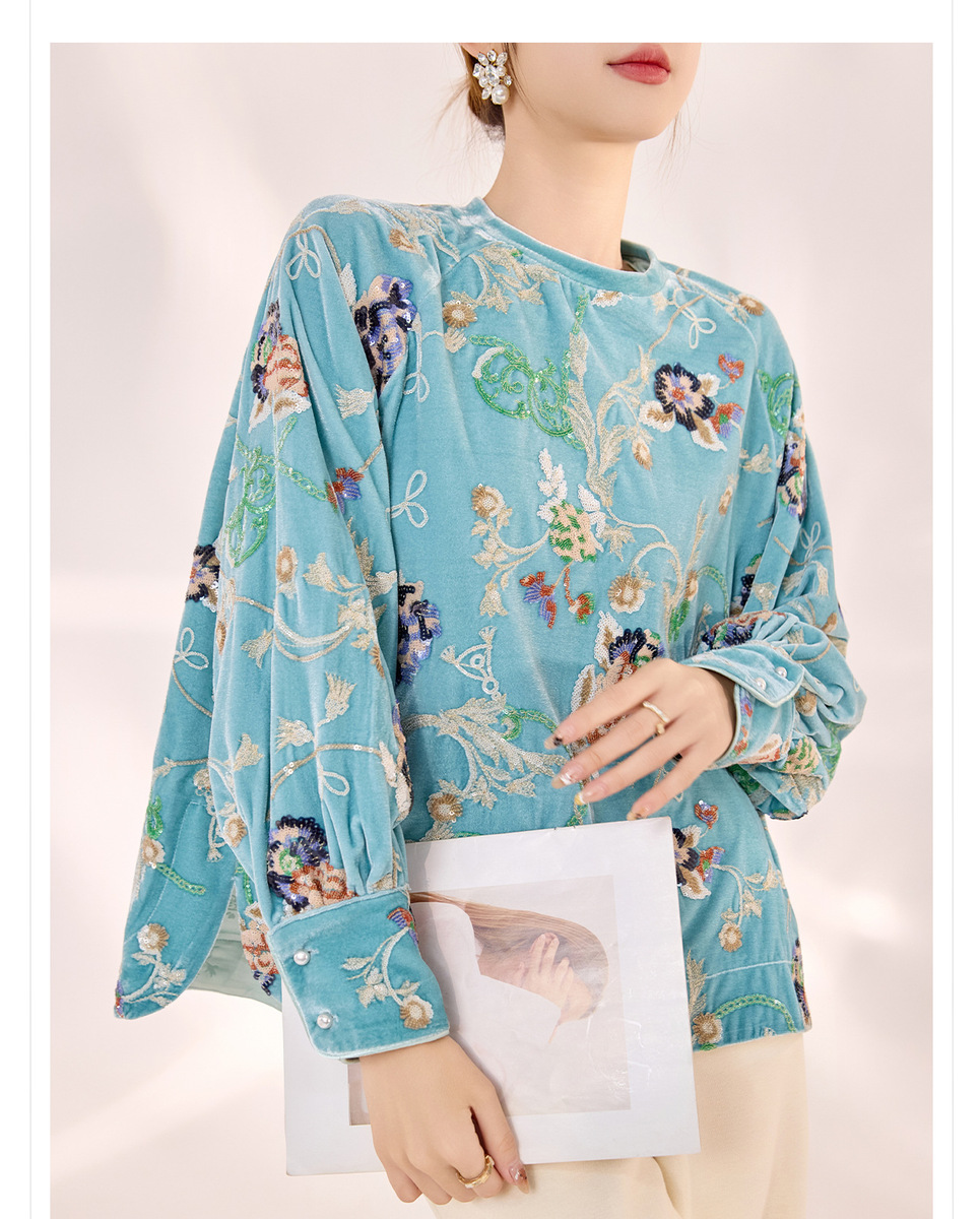 Áo sơ mi nữ dài tay satin thêu hoa cài khuy cổ tròn — Màu xanh da trời
