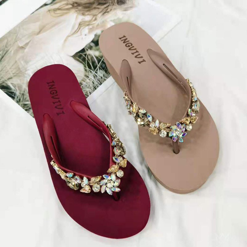 New Rhinestone Flip-Flops Women's Summer Flat Sandals and Slippers Rhinestone Chain Beach Slippers Wedge Heel Outer Wear Clip Slippers