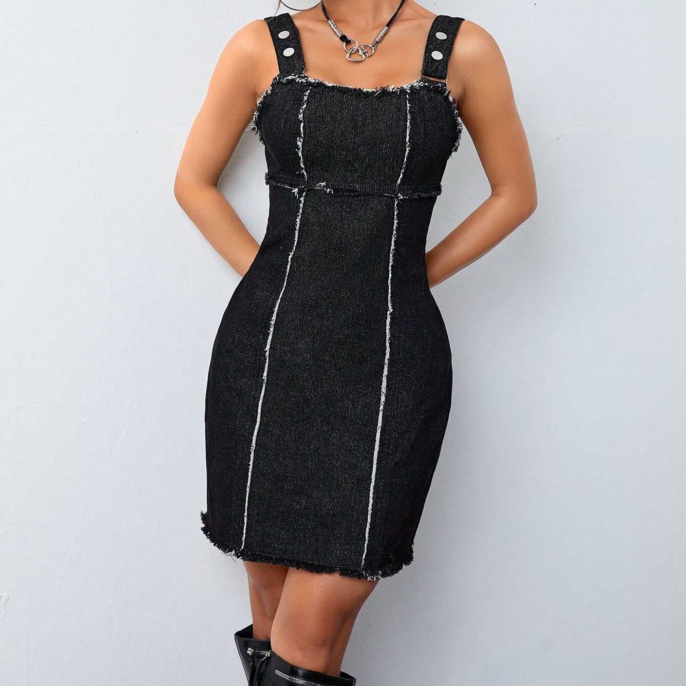 Casual Denim Slip Dress Womens Fashion Sleeveless Comfortable Fit Trendy Style Perfect for Summer Outings