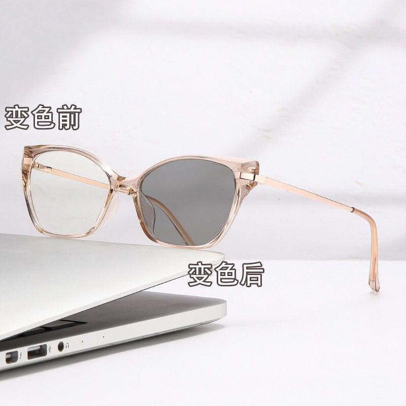 Photochromic Cross-Border Fashion Cat-Eye Glasses Frame for Women, Trendy Personality Retro Internet Celebrity European and American Anti-Blue Light Glasses for Men