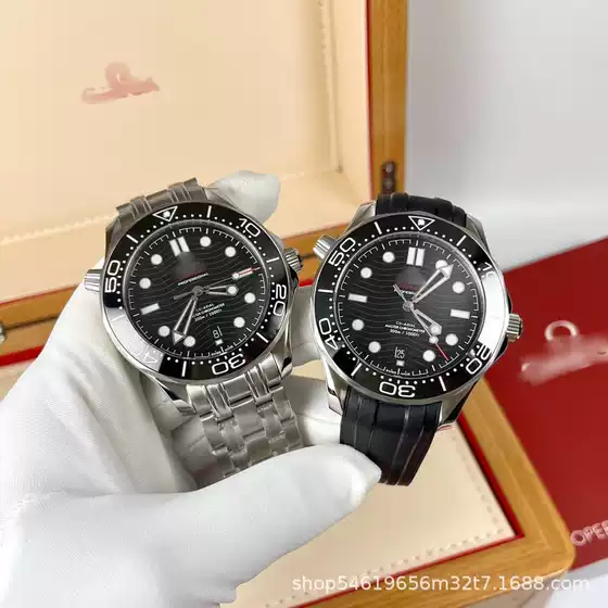 Swiss Seamaster 300 Men's Mechanical Watch Waterproof Super Diver Can Be Customized with Luminous Hands 100m Sapphire Crystal