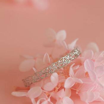 Chinoiserie Orchid Fu Ancient Style Chinoiserie Classical Cut Out Carved Silver Bracelet for Women Small Fresh Sterling Silver Bracelet Electroplating