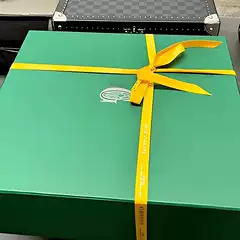 Focus on Quality, One-To-One Replica of European and American Luxury Brand Counters, Ard Dog Tooth Lid Gift Box with Printed Logo