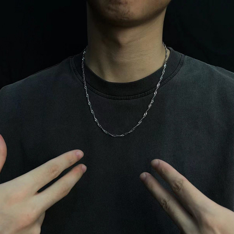 Titanium steel water wave chain men's all-match hip-hop niche design sense clavicle chain personality simple non-fading temperament accessories