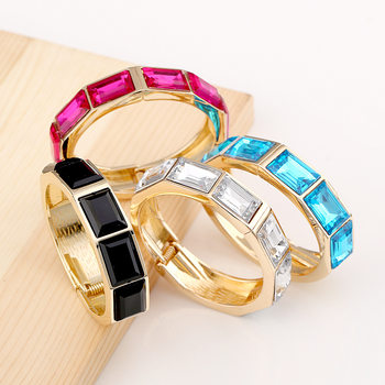 Cross-Border French Retro Bracelet Female Internet Celebrity Personality Sweet Hepburn Style Bracelet Female Cool Style Multi-Color Hand Jewelry Wholesale