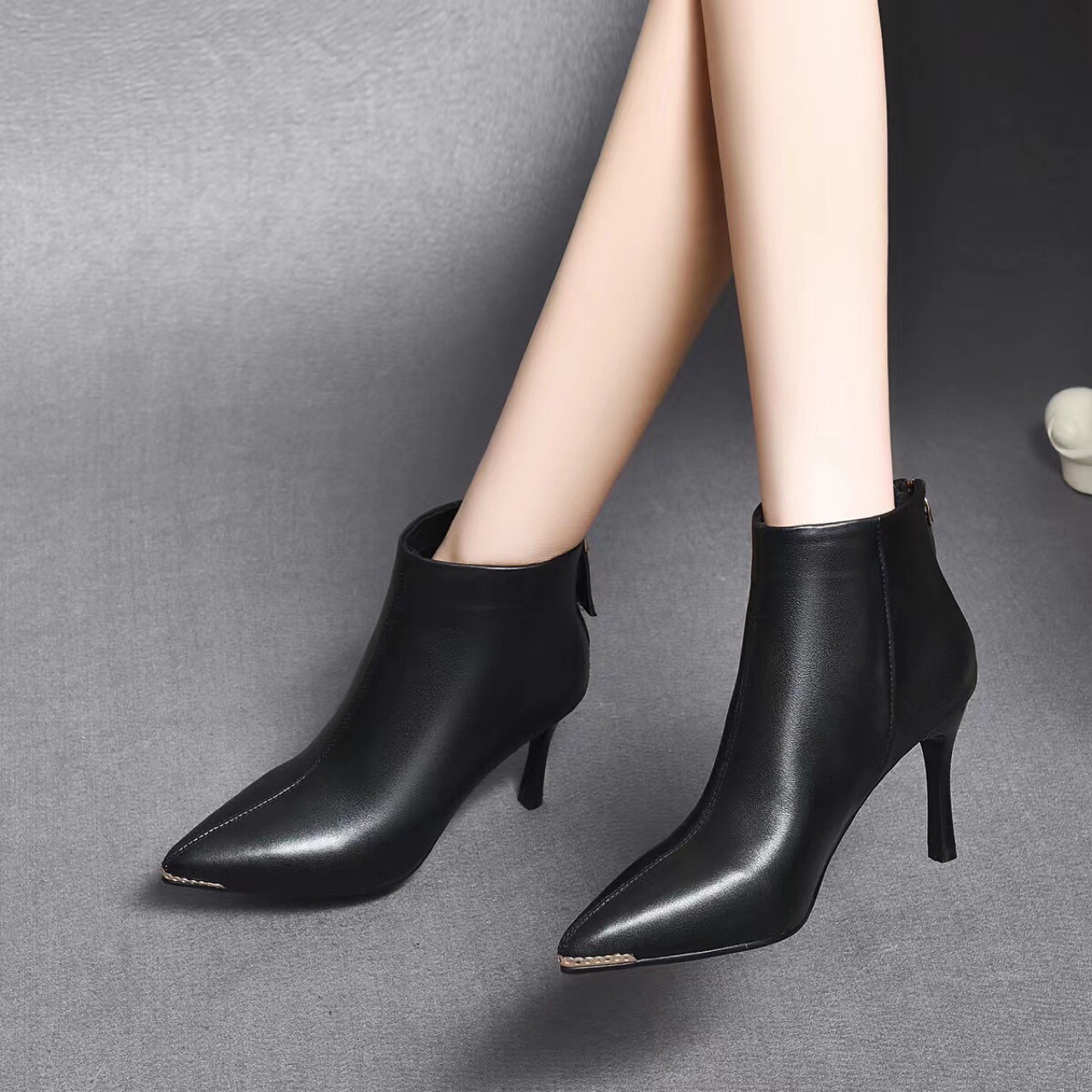Mã D5429 Giá 1540K: Giày Boot Cổ Thấp Nữ Torehu Mũi Nhọn Gót Nhọn Hàng Mùa Xuân Thu Đông Giày Dép Nữ Chất Liệu Da Bò G04 Sản Phẩm Mới, (Miễn Phí Vận Chuyển Toàn Quốc).