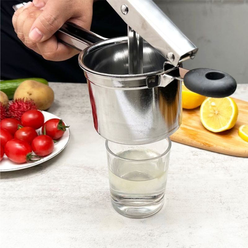 Stainless steel manual three-in-one potato puree, garlic puree, lemon juice, etc. Multi-purpose non-slip silicone handle