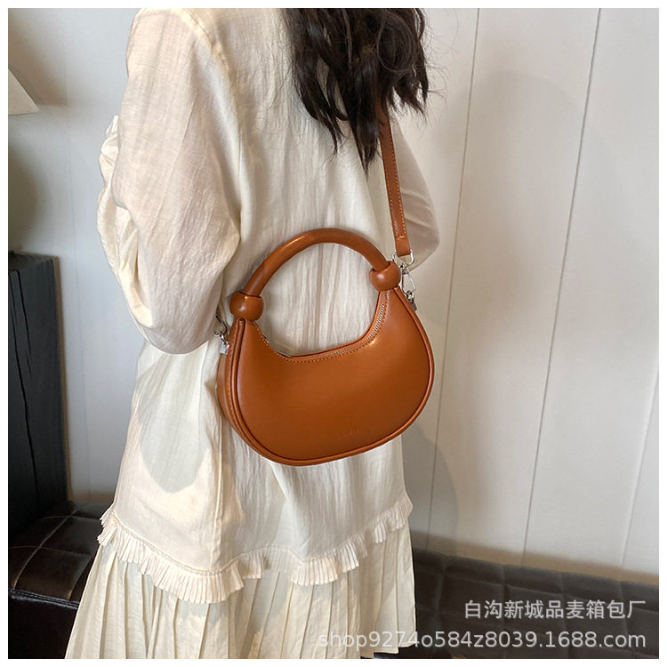 French Niche Elegant Handheld Small Bag Women's Bag New Trendy Fashion Shoulder Bag Foreign Style Crossbody Dumpling Bag 31 O1CN01y93vU92HKyDPI8f0j !!2215913929133 0 cib