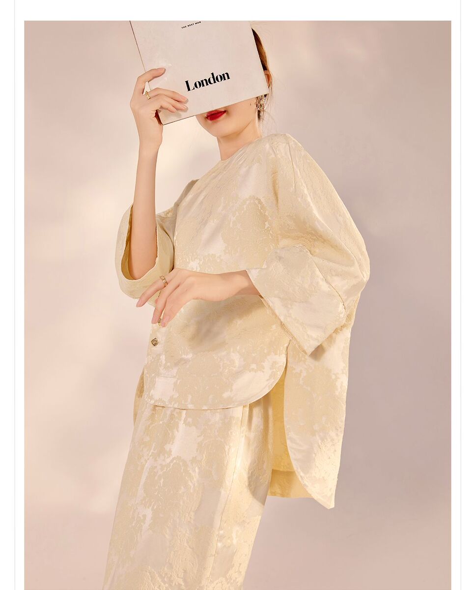 Bộ áo và chân váy nữ dài tay dáng rộng họa tiết hoa thêu — Váy Jacquard (giao hàng trong 7 ngày), Váy Jacquard (giao hàng trong ngày), Áo Jacquard (giao hàng trong ngày), Áo thun Jacquard (giao hàng trong 7 ngày)