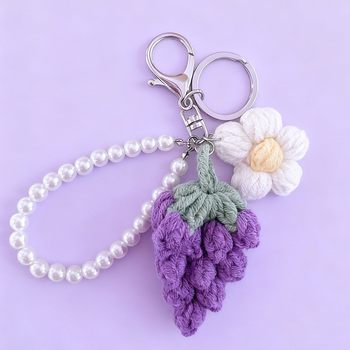 Grape Puff Flower Keychain Tulip Finished Handmade Crocheted Wool Creative Cute Couple Bag Accessories