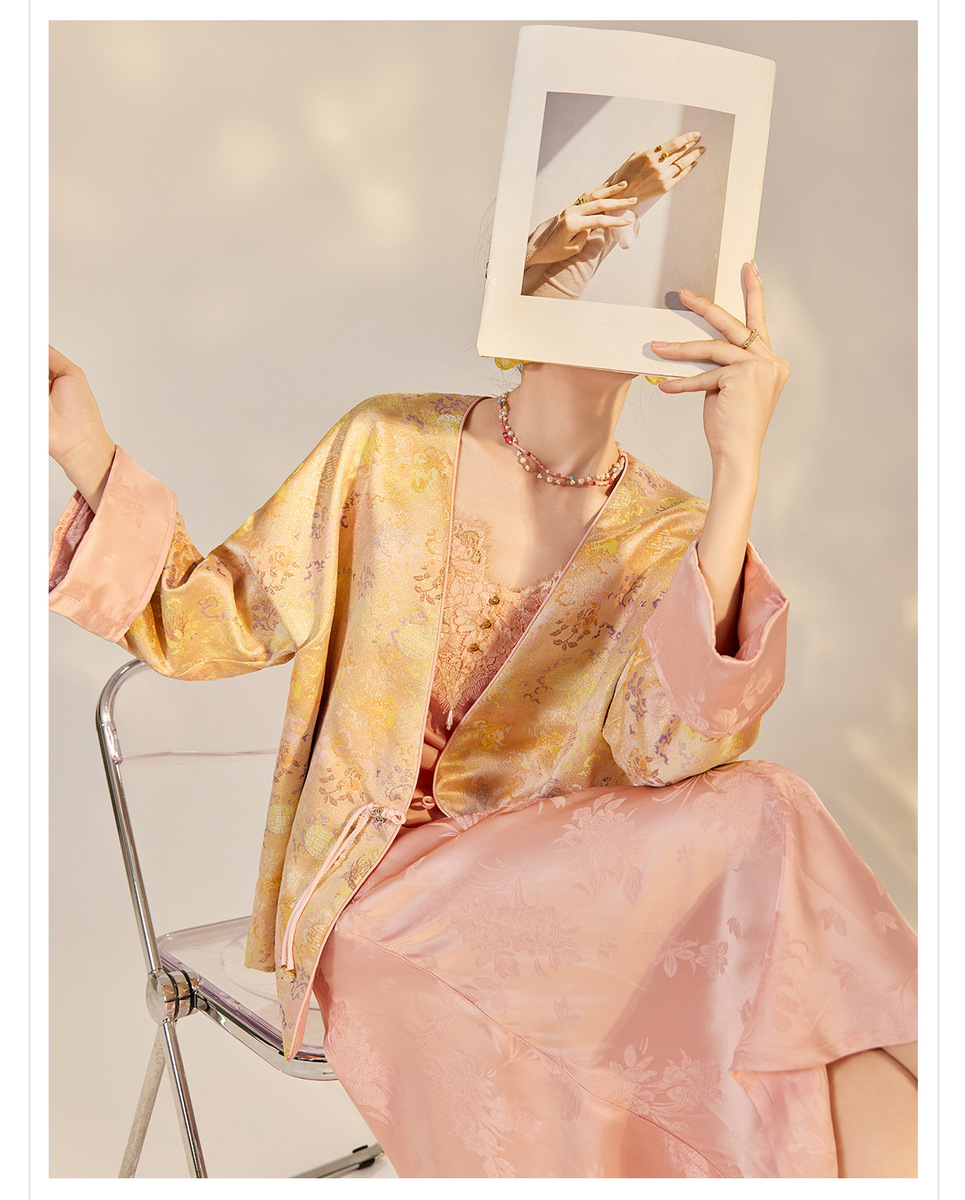 Bộ đôi áo khoác dệt jacquard hai mặt cài khuy kèm váy hai dây ren satin dài — Áo khoác dệt jacquard (giao hàng trong 7 ngày), Váy hai dây (giao hàng trong 7 ngày)