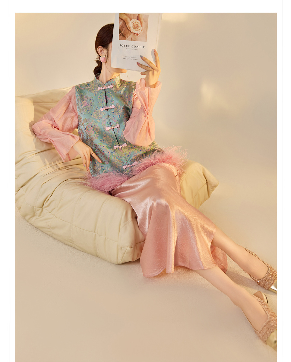 Áo gile nữ dáng vest chất liệu vải jacquard satin, có thể tháo lông — màu xanh