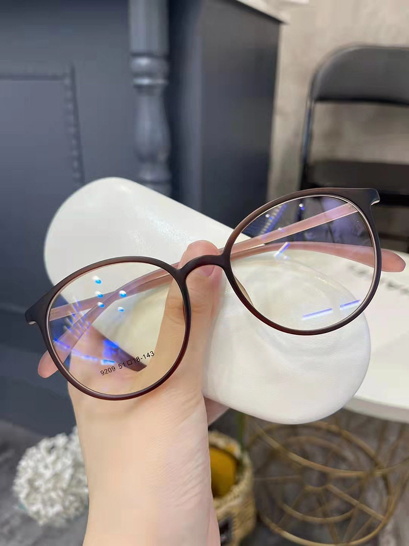 Korean version of artistic comfortable ultra-light TR90 glasses frame Women's 7G Korean retro glasses frame 6813 Net red small face 9209