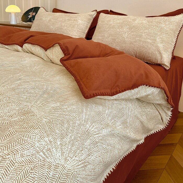 Autumn and Winter 100% Cotton Thickened Brushed Four-Piece Set Soft and Skin-Friendly Triangle Stitching Vintage Style All-Cotton Duvet Cover