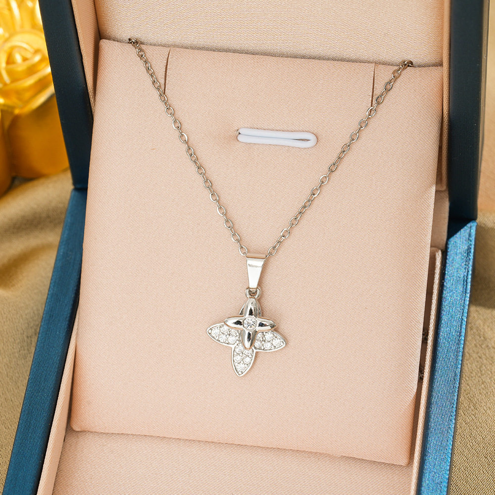 146 ダブルクローバー ネックレス - シルバー