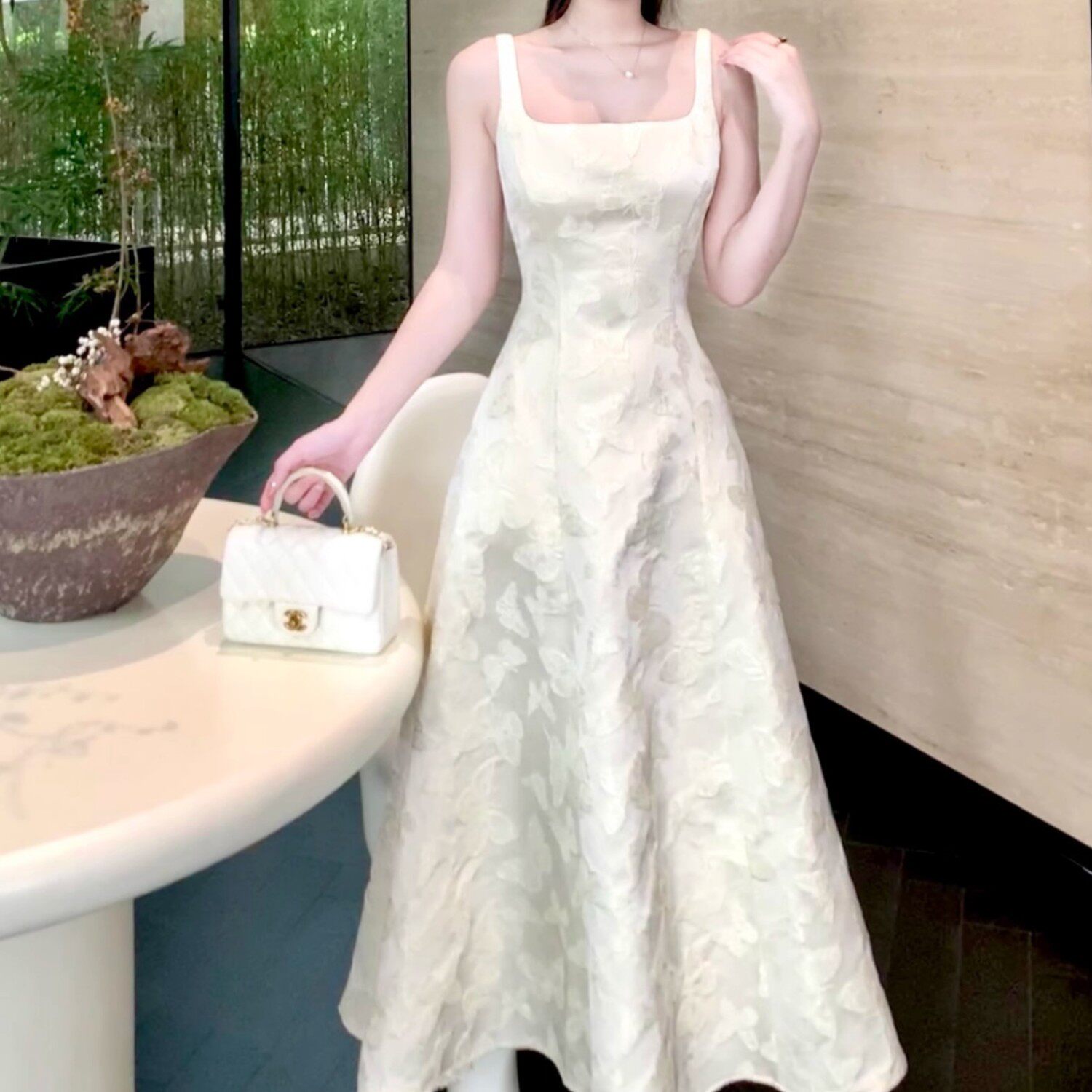 Chân váy bút chì nữ ôm eo cao, phong cách Pháp, thêu hoa 3D — Trắng Bargar
