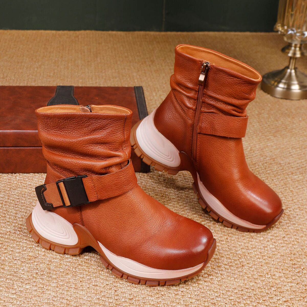 Boot nữ cổ thấp da bò thật phong cách thể thao, gót vuông khóa kéo bên — đen, nâu