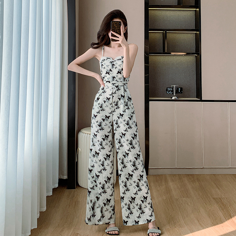 (Mới) Mã B1195 Giá 740K: Áo Hai Dây Nữ Guryt Hàng Mùa Hè Họa Tiết Hoa Hai Dây Hở Vai Thời Trang Nữ Chất Liệu G02 Sản Phẩm Mới, (Miễn Phí Vận Chuyển Toàn Quốc).