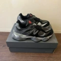 9060 black gray