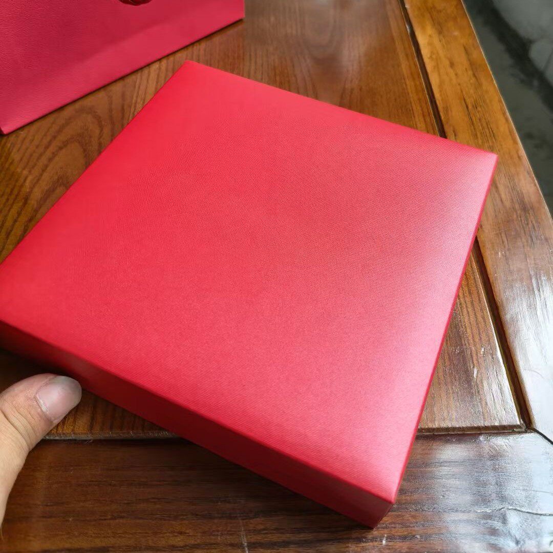 Right-Angle Leather-Filled Paper Gold Cake Box Mother's Day Gift Gold Box Birthday Gift Packaging Box Flip-Top Jewelry Packaging Box