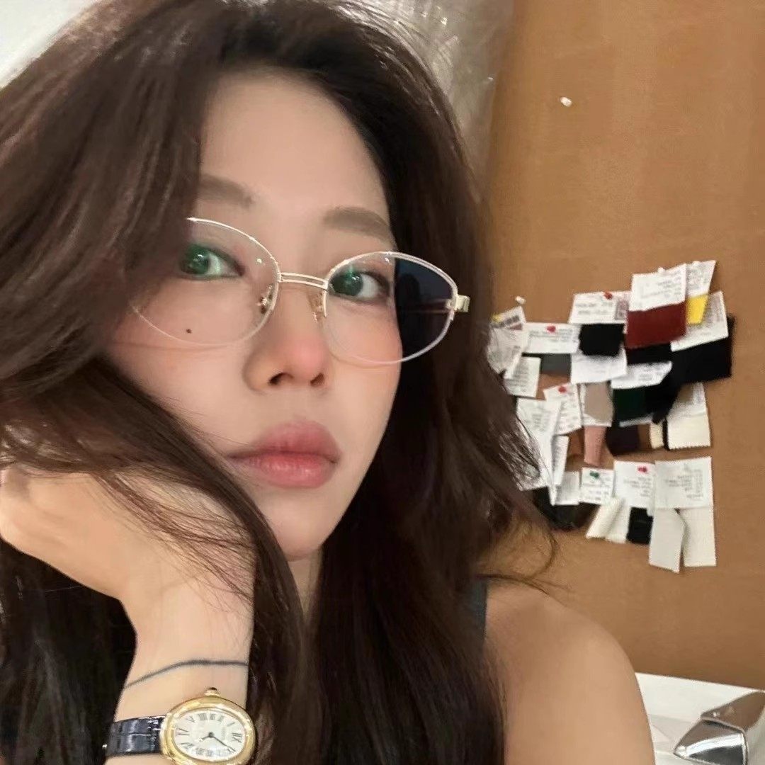 K-Style of Metal Gold-Rimmed Oval Half-Frame Glasses, Cool, High-Sensitivity, Anti-Blue Light, Plain-Faced Myopia Frames for Women