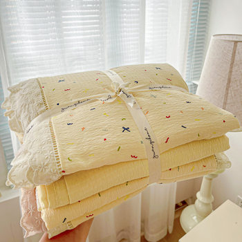 Popular Double-Layer Lace Four-Piece Set, Fresh Floral Design, Machine Washable Bed Sheet and Duvet Cover