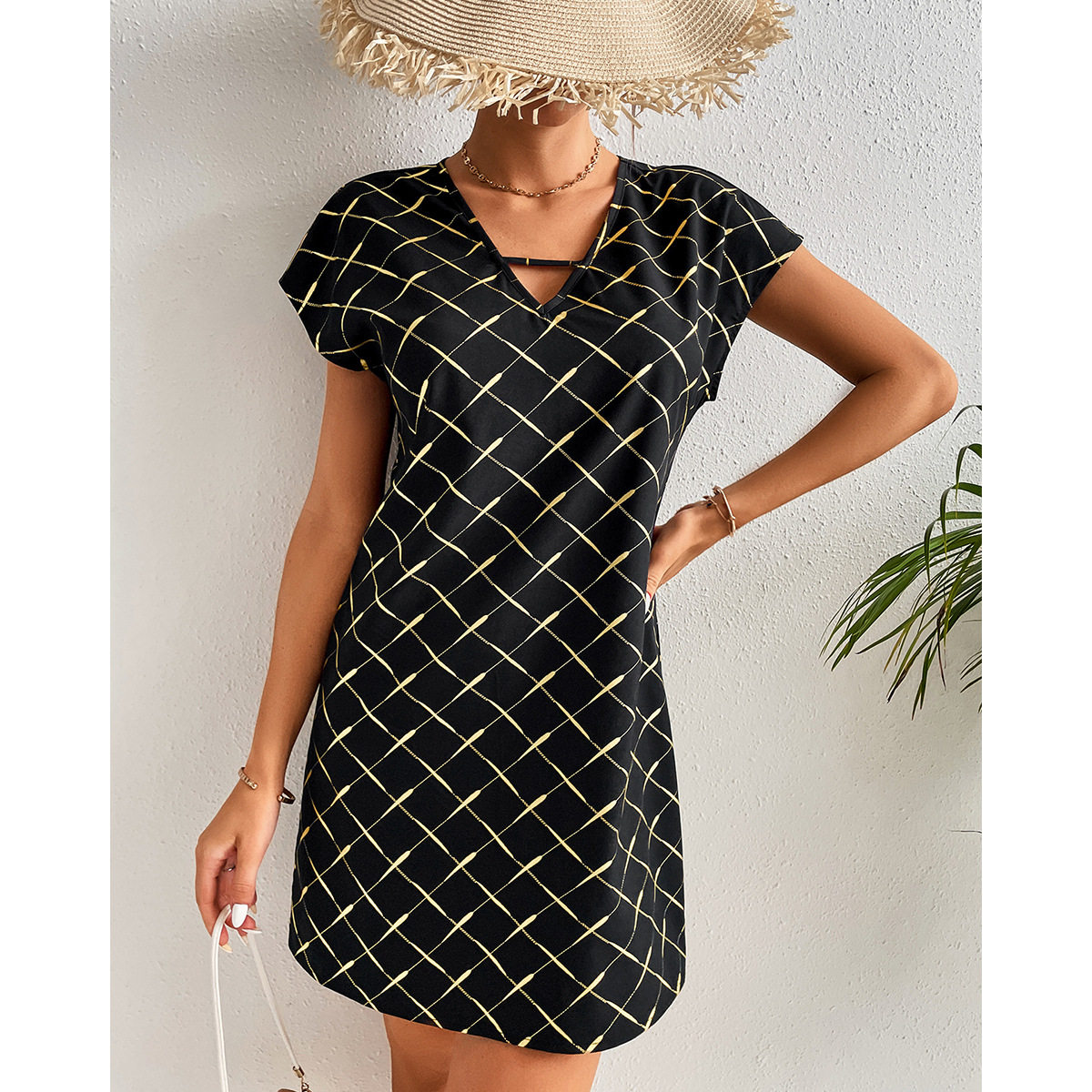 Casual Vacation Dress Waist Defining Slim Fit Elegant Style Perfect for Summer Outings Wholesale Available