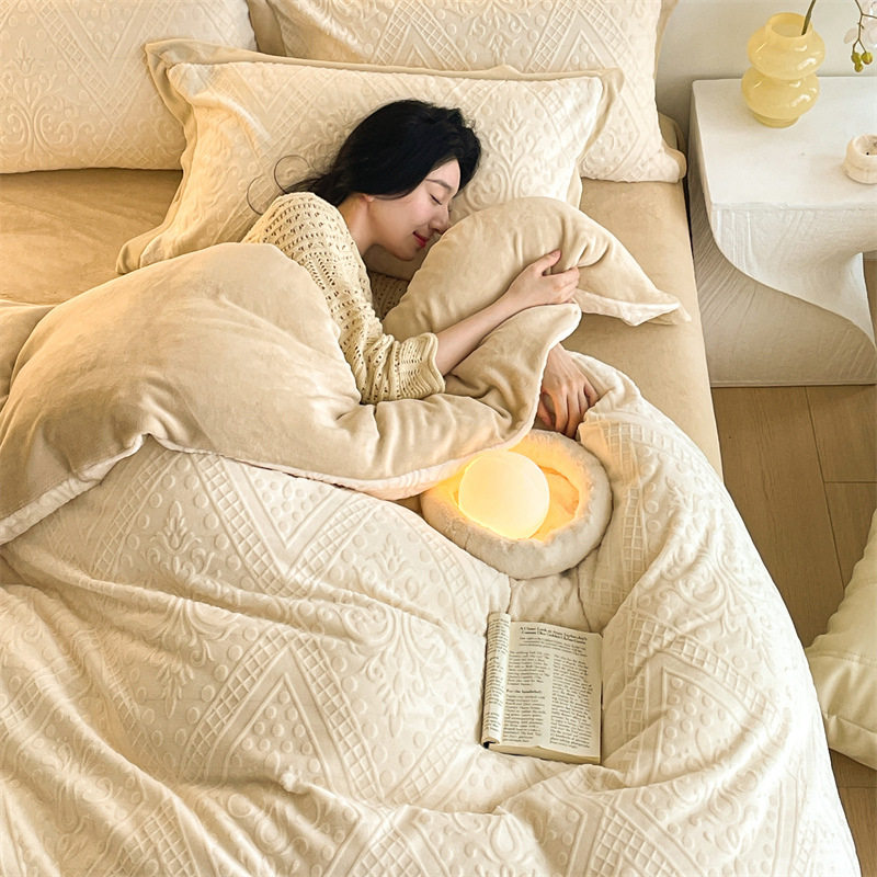 Light Luxury High-end Carved Milk Velvet Bed Four-piece Set Winter Coral Velvet Double-sided fleece-lined Bed Sheet Quilt Cover Three-piece Set