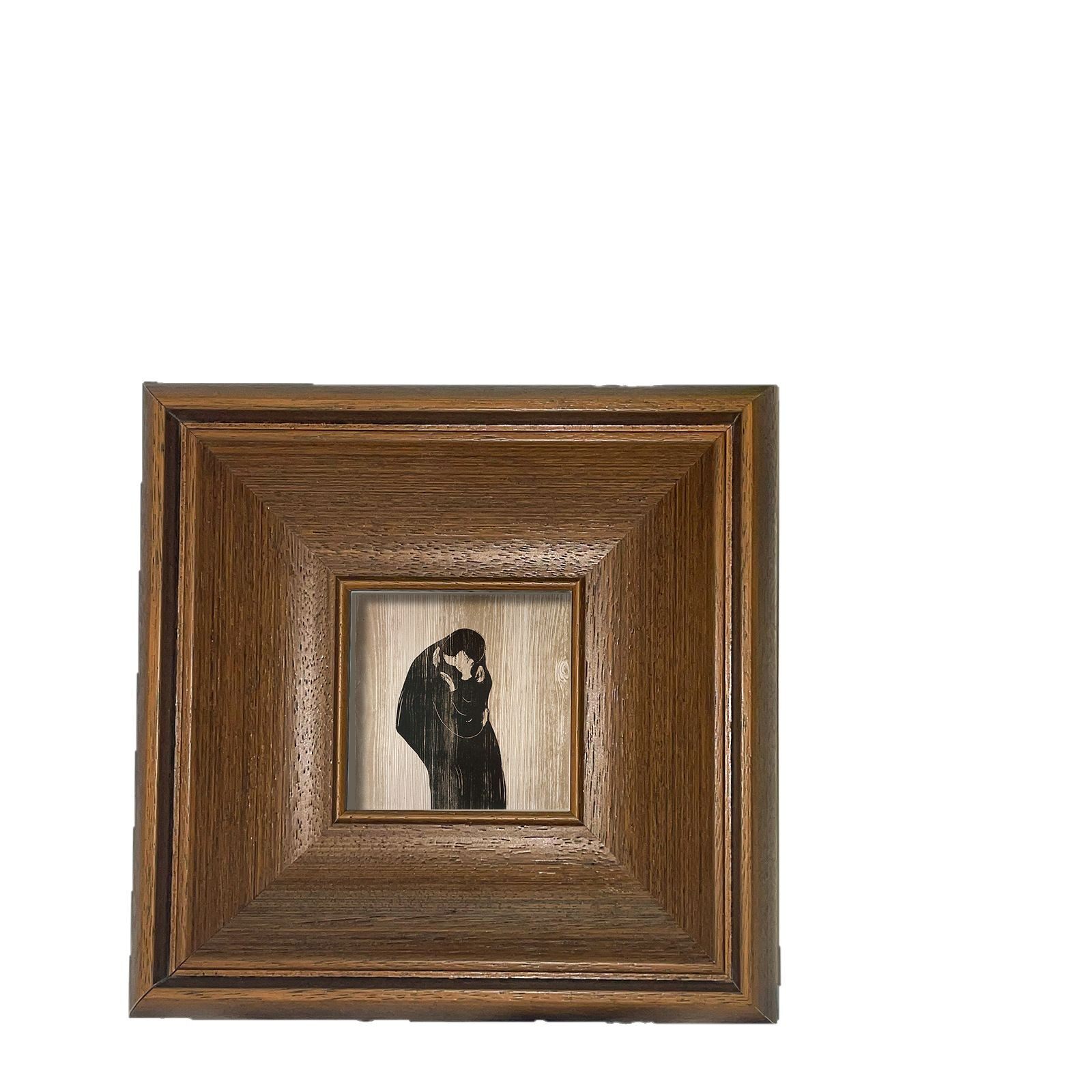 Photo Frame American-Style Solid Wood Oil Painting Frame with a Sense of Atmosphere for Decorating the Living Room and Bedroom, Wall-Mounted Light Luxury Hollow Dried Flower Photo Frame
