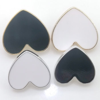 Factory wholesale point oil plastic button peach heart love Chanel style shirt sweater accessories coat suit button