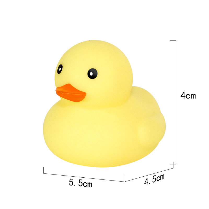 港版小鸭子玩具宝宝洗澡戏水8号小黄鸭玩具儿童益智捏捏叫发声
