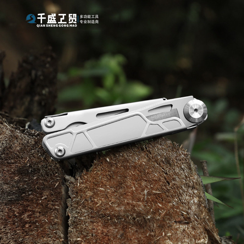 新款户外多功能刀多功能折叠刀户外便携应急防身多功能组合折叠刀