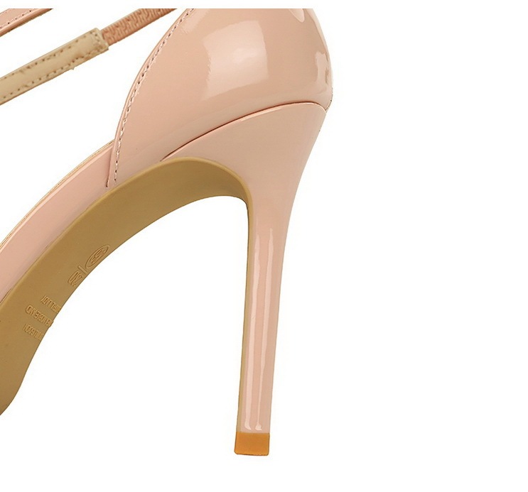 Sandal cao gót nữ mũi vuông quai ngang một chữ, da bóng, phong cách thanh lịch dự tiệc — màu đen, Màu nude