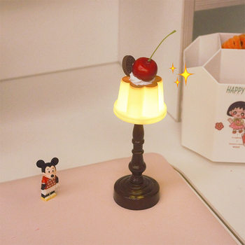 Birthday mini desk lamp for girls retro bedroom cartoon ornaments friends night light atmosphere lamp