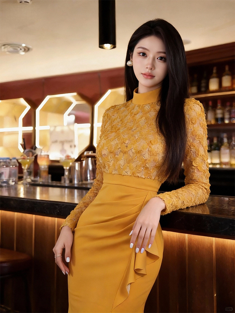 Đầm nữ ôm body cổ tròn phối ren bèo nhún xẻ tà phong cách tiểu thư — Màu vàng gừng