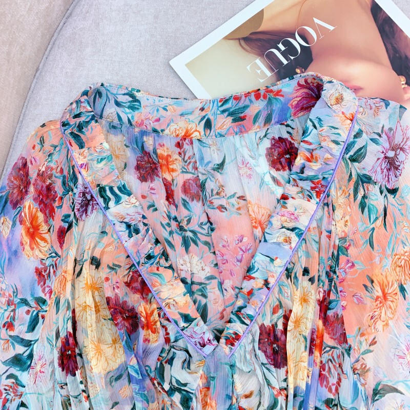 Đầm maxi nữ cổ chữ V tay bồng họa tiết hoa nhí phong cách thanh lịch — Rừng sương mù, tặng kèm áo mặc trong