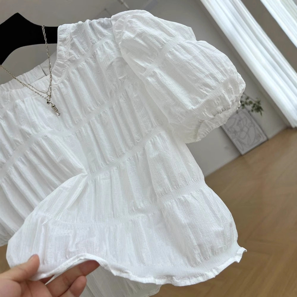 Loose Fit Short Sleeve T Shirt Vintage Style Pleated Design Casual Wear Available in White and Black Wholesale